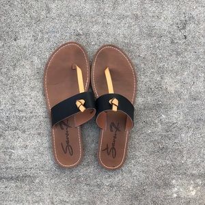 Seven sandals 🤗